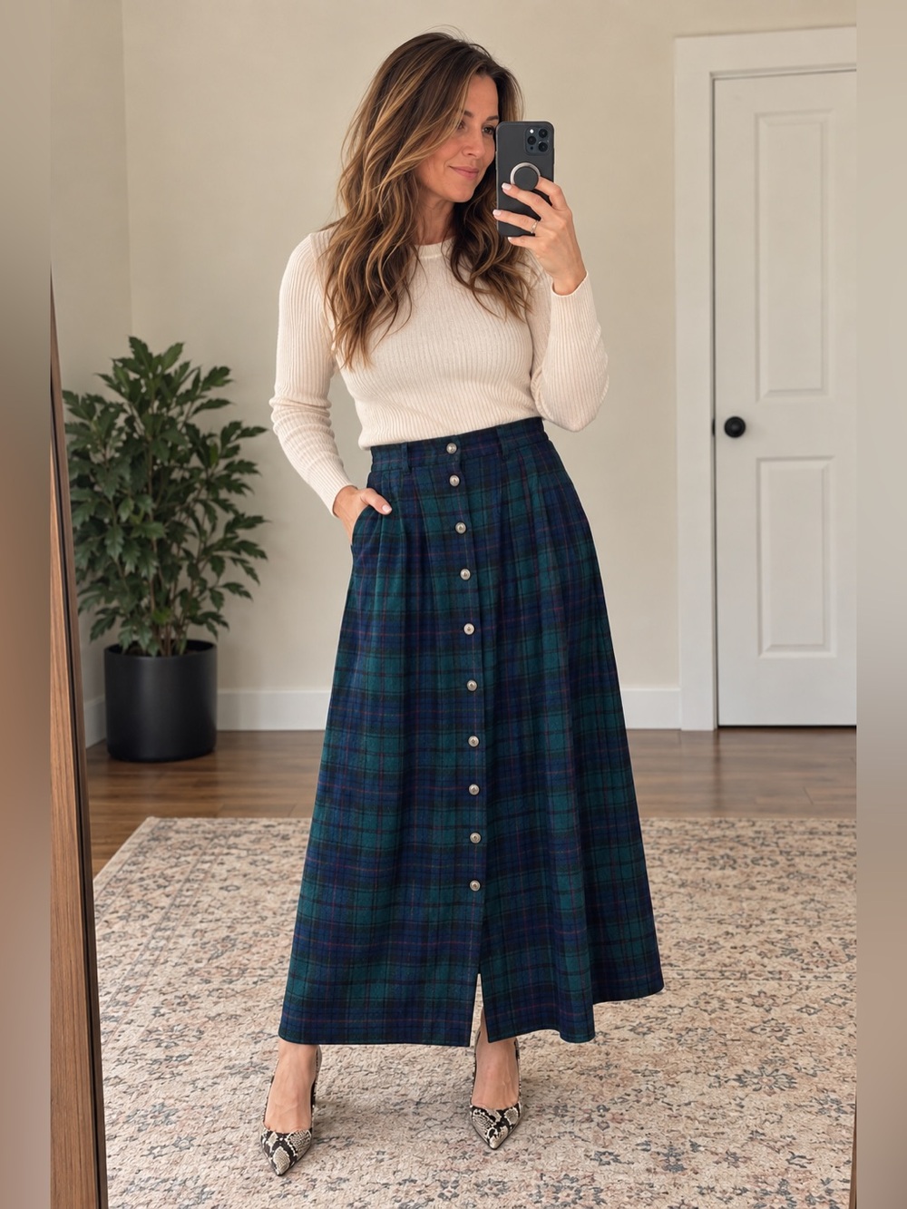 Vintage Plaid Wool Midi Skirt Size 12 Green Tartan Button Front